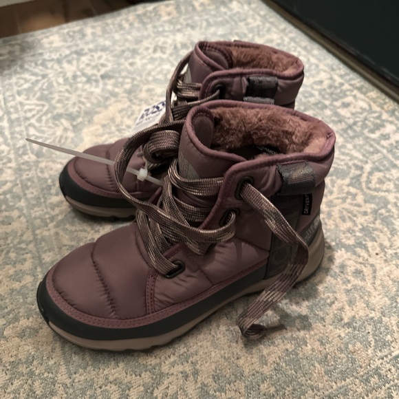 THE NORTH FACE ThermoBall ™ Lace Up Luxe Womens Waterproof Boots - Picture 5 of 9